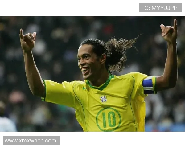 足球巨星风采：从球场到生活展现无尽魅力与荣耀